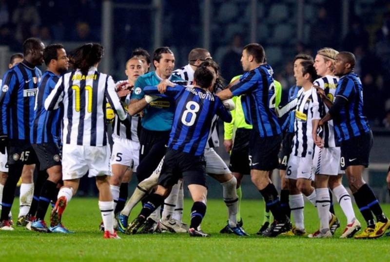 Vì sao một trận derby luôn nóng hơn các trận đấu thông thường?
